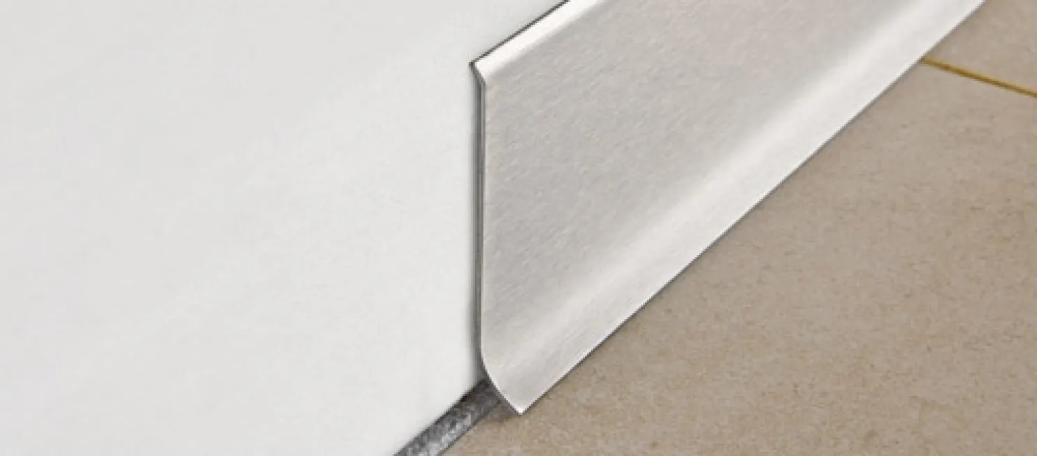 Jalkalista Progress Profiles Skirting 2m 60mm harjattu teräs