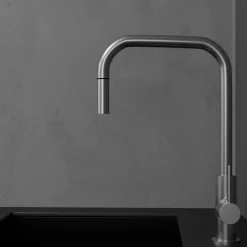 Keittiöhana Scandtap Steel Accent Square ulosvedettävä juoksuputki