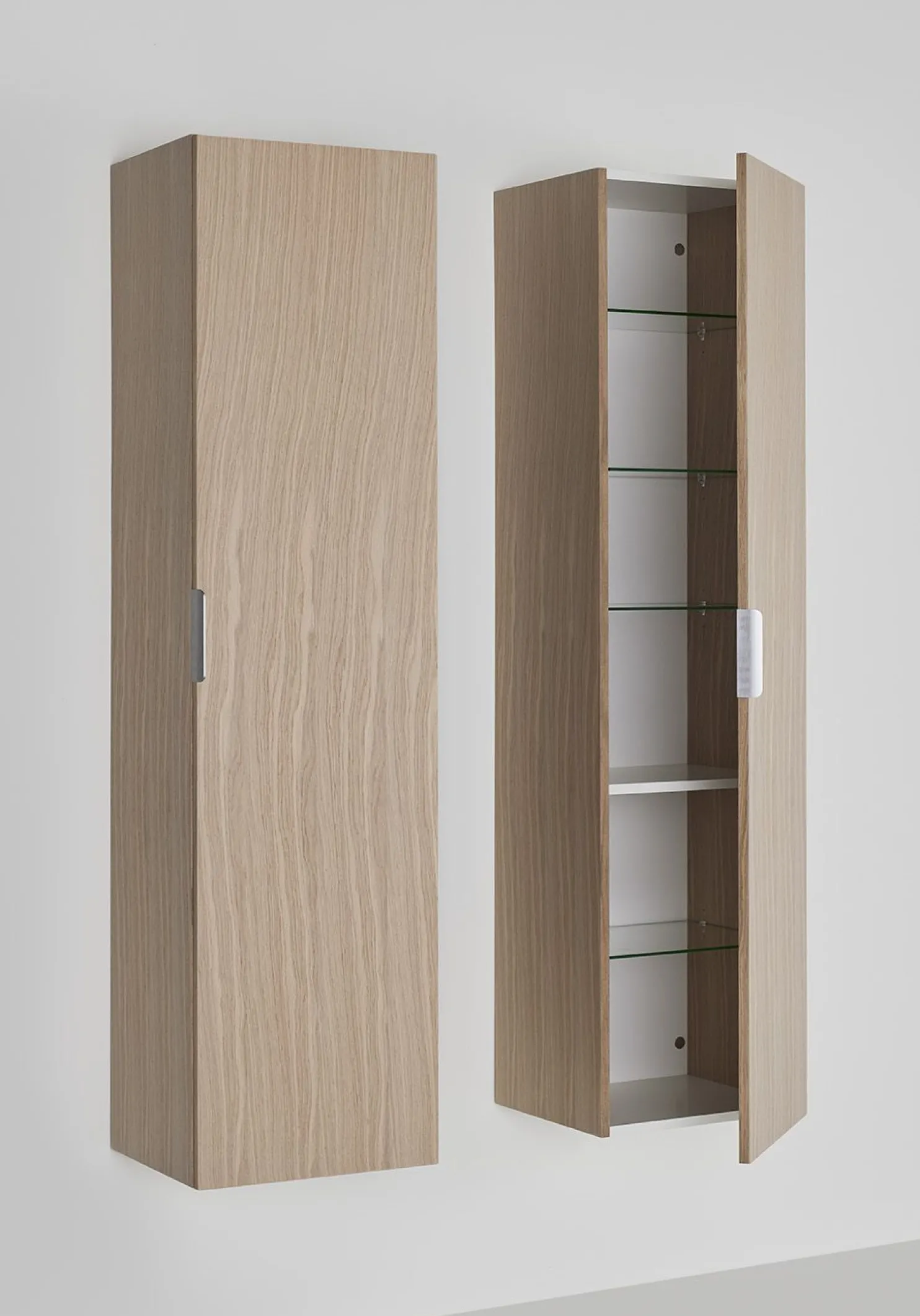 Korkea kaappi Hafa Go, 400x1555 mm, vaalea tammi