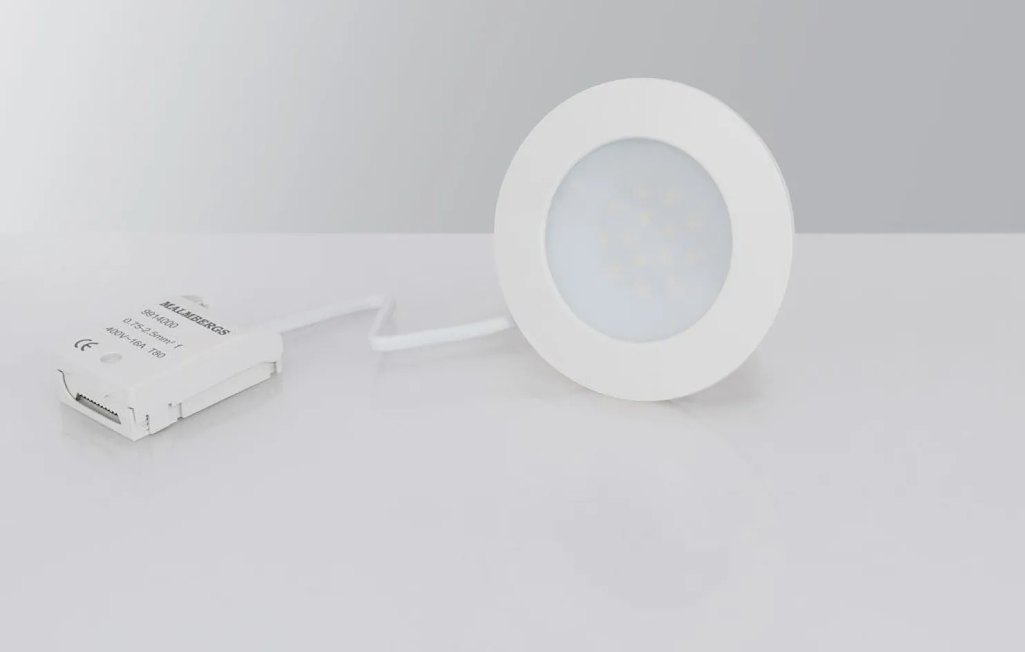 LED-alasvalo Malmbergs MD-232 10W, IP44, valkoinen