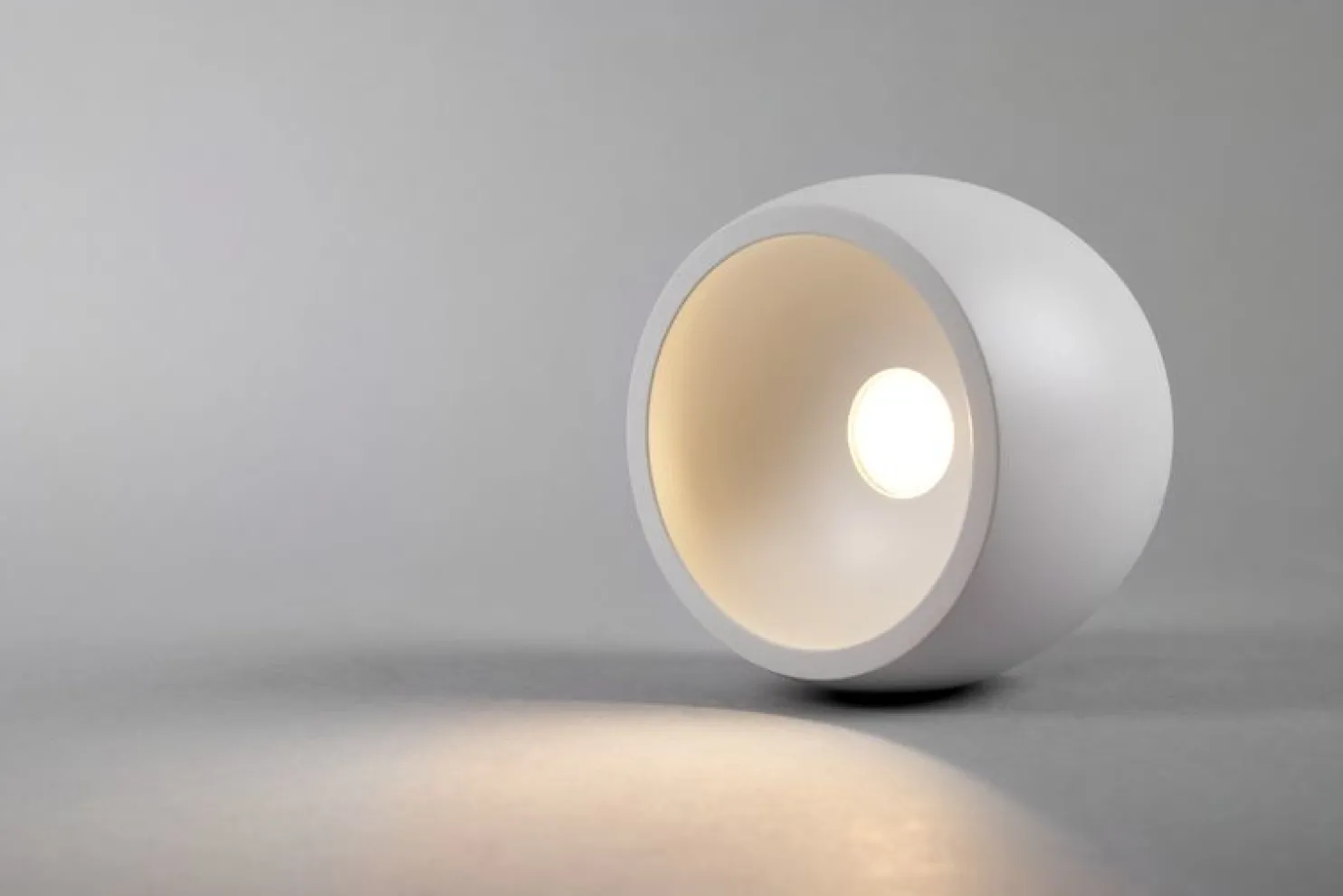 LED-kattovalaisin Hide-a-lite Globe G2 Surface 2700K valkoinen