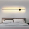 LED-seinävalaisin Linento Lighting Wible 121 cm musta