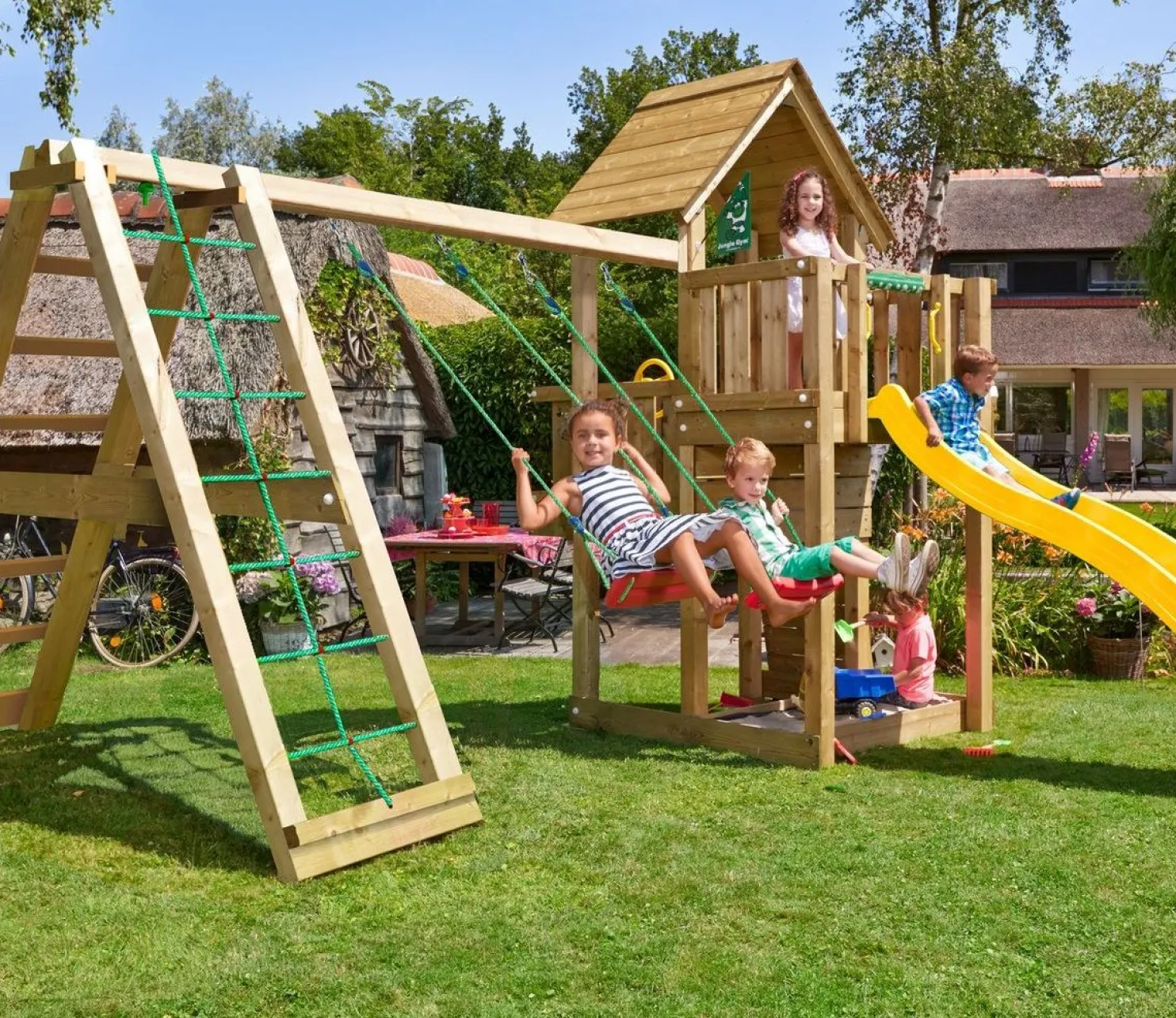 Leikkikeskus Jungle Gym Cubby ja Climb Module X'tra sis. liukumäen